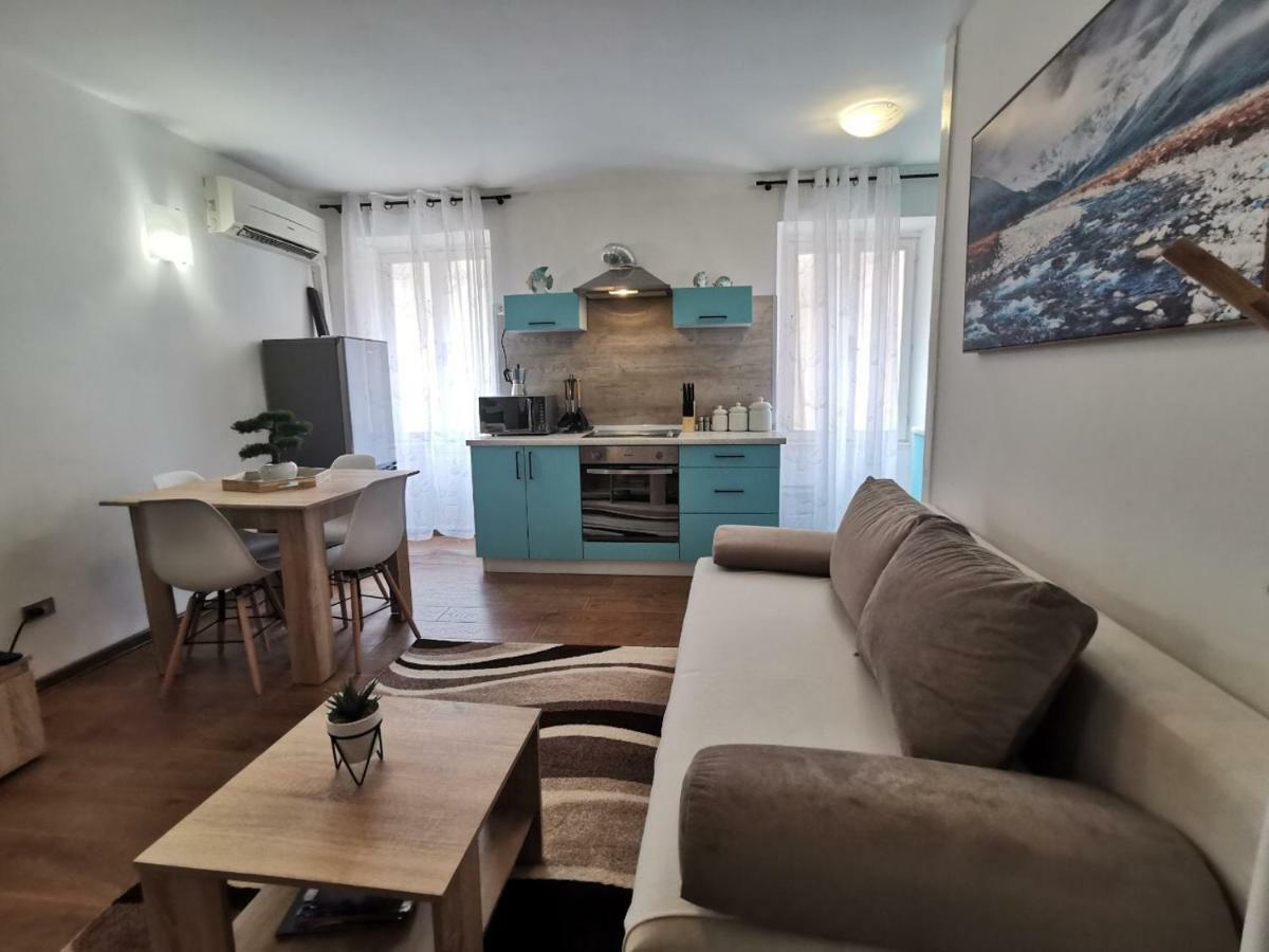 A Charming One-Bedroom Apartment In The Heart Of 'Rovinj' Εξωτερικό φωτογραφία